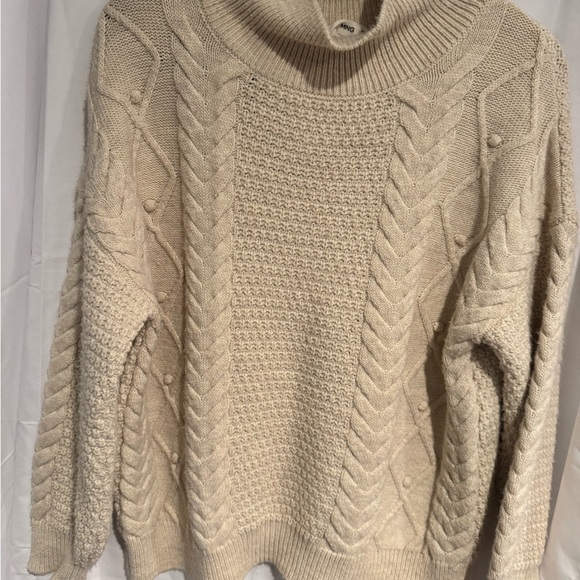 Mango (MNG) Cozy Cream Oversized Cable Knit Sweater - Picture 3 of 9